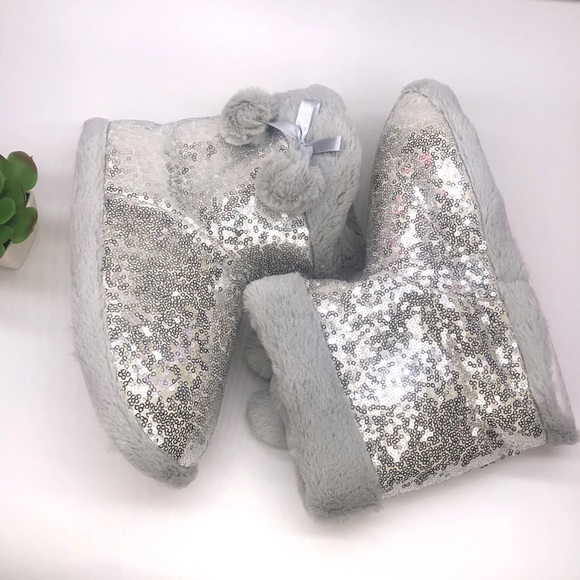 Silver Slipper Boots - Picture 2 of 4